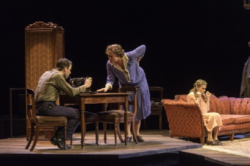 the glass menagerie story the glass menagerie story