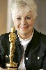 Shirley Jones wins an Oscar in 1960.
