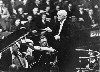 Richard Strauss, the composer conducts.