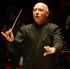 Christoph Eschenbach conducted an excerpt from Romeo and Juliet.