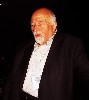 Mario Fratti believes that the avant-garde ended with Pirandello.