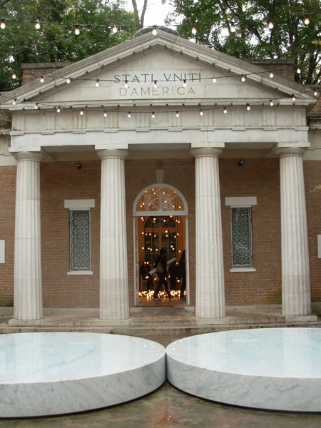 The Venice Biennale, 2007: Felix Gonzalez-Torres - Image 2