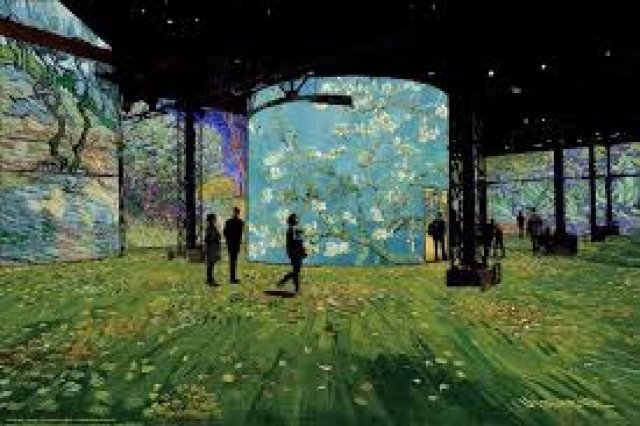 Visit The Atelier Des Lumieres Paris France Susan Hall Berkshire Fine Arts
